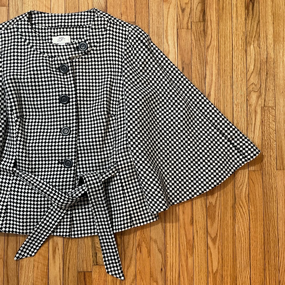 Black & White Checkered Cape Jacket - Picture 3 of 10